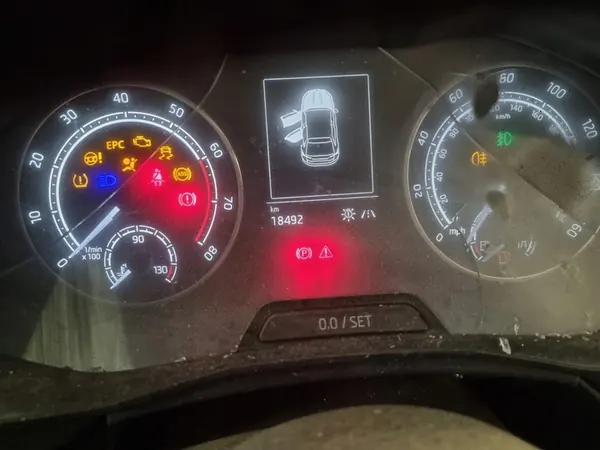 Mozzo sterzo anteriore sinistro Skoda Scala 2020 2Q0407255M image 9