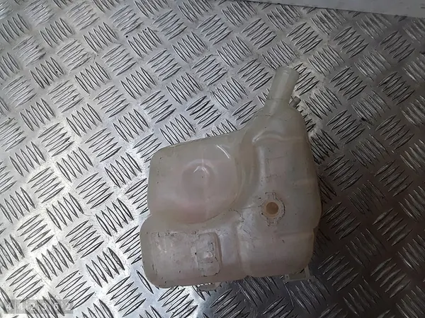 2015 Opel Insignia Motor-Konditionierungsflüssigkeitstank 2000CDTI image 2