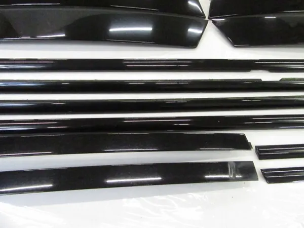 Jeu de Garnitures Portières Shadowline BMW E53 X5 - OEM image 4