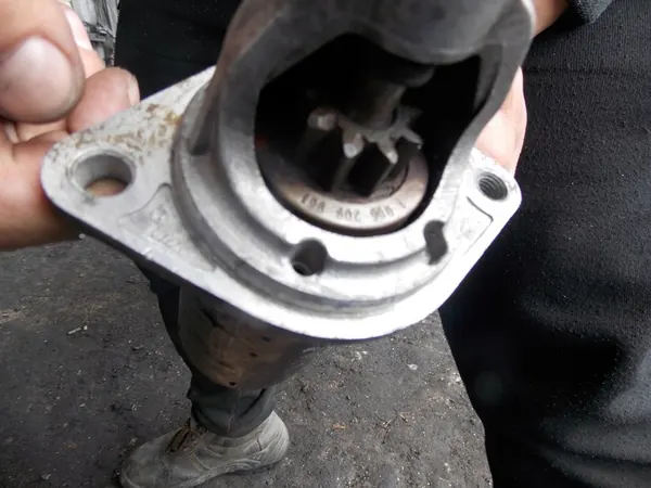 Arrancador BMW E90 E60 E64 2.5i 2.8i 3.0i - OEM 7521123 image 3