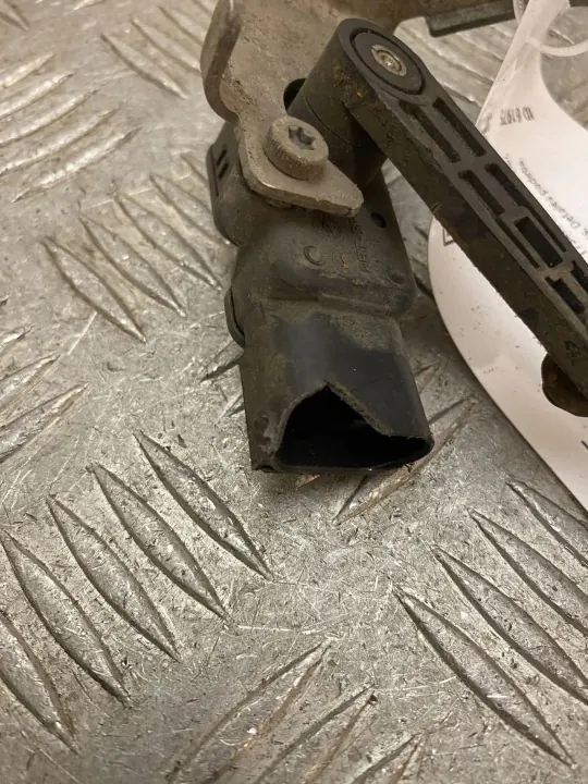 Sensor nível suspensão traseira OEM 32246988 image 4