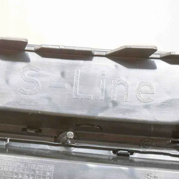 Rejilla de Parachoques Derecho Audi A3 (8V1, 8VK) 2017 OEM 8V3807682G9B9 image 5