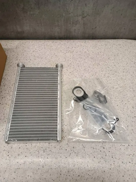 Radiador de calefacción BMW 1 F20 F21 image 2