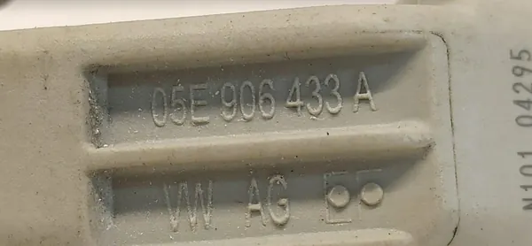 Kampakselin sijaintianturi VW TIGUAN II ALLSPACE 05E906433A image 3