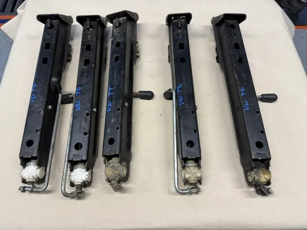 Macaco VW Transporter T4 OEM 7D0011031 - Usado image 2
