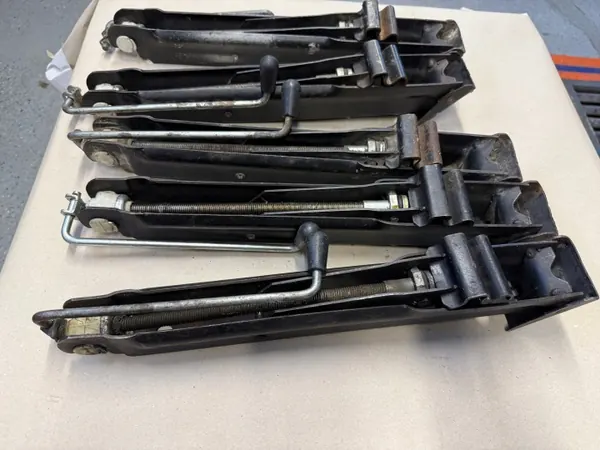 Macaco VW Transporter T4 OEM 7D0011031 - Usado image 6