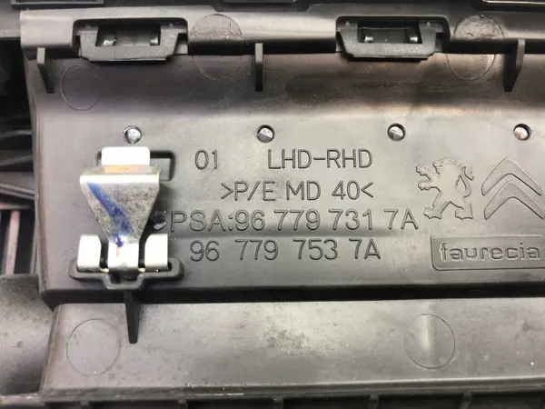 Citroen C4 Picasso II dashboard ventilatierooster OEM 967797317A image 4