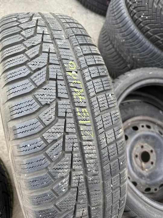 Hankook Winter i*cept evo2 SUV W320A 215/70R16 100T image 3