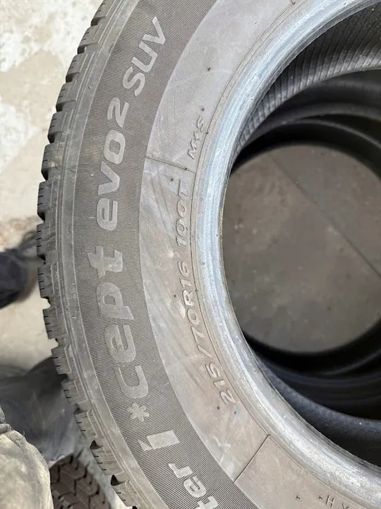 Hankook Winter i*cept evo2 SUV W320A 215/70R16 100T image 5