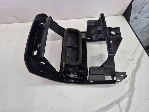Grille de ventilation centrale console VW Polo IV 9N 6Q0858069S image 10