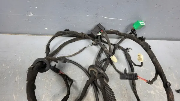 Cableado de maletero Jeep Cherokee KL OEM 68165485AE image 3