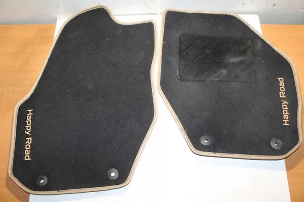 Tapis Volvo XC60 2010 d'occasion OEM 292435 image 3