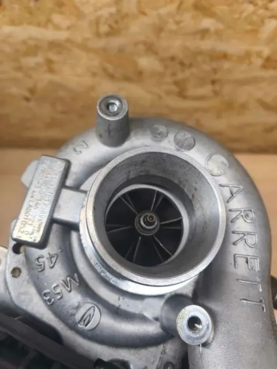 Turbo d'occasion OEM 059145721B pour Audi A4 2.7L image 4