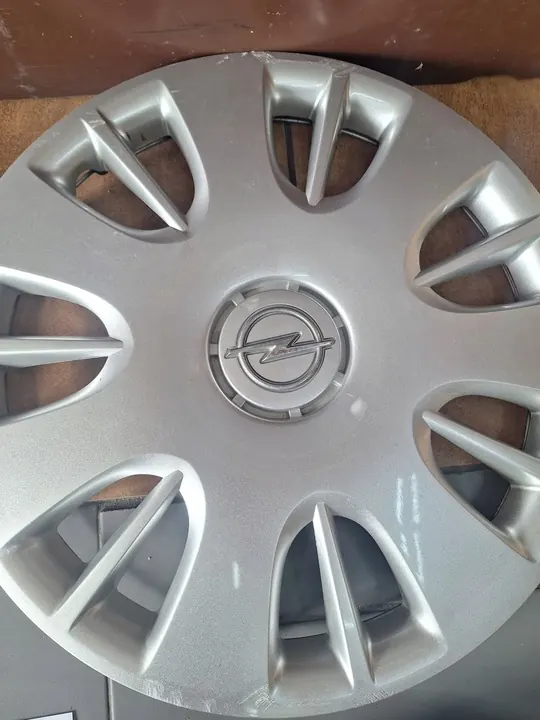 Opel Corsa D 15" Radkappen image 7