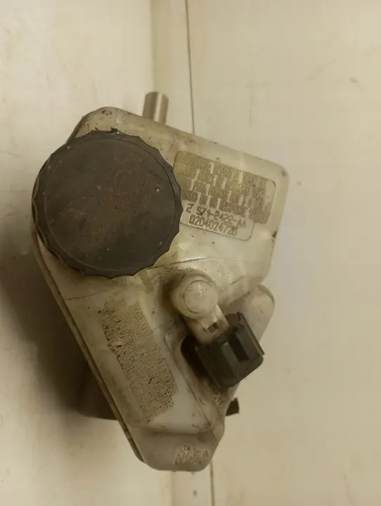 Pompe de Frein Ford Mondeo 2S712422AA image 2