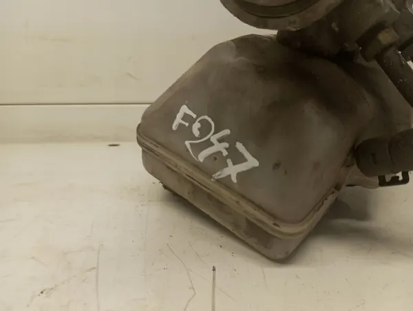 Pompe de Frein Ford Mondeo 2S712422AA image 4