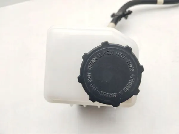 Depósito de fluido de freio OEM 228865 Maserati MC20 image 5