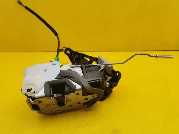 Bakre högra dörrhandtag Chevrolet Volt I OEM 13579552 image 3