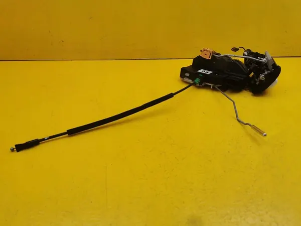 Bakre högra dörrhandtag Chevrolet Volt I OEM 13579552 image 4