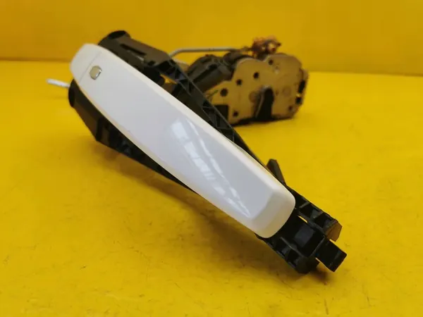 Bakre högra dörrhandtag Chevrolet Volt I OEM 13579552 image 6