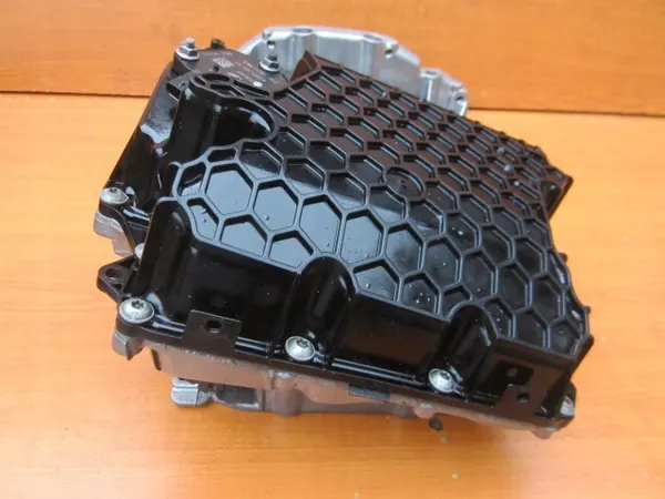 Oljetank med sensor för Audi A6 C8 A4 B9 A5 Q5 II 2.0 TDI image 2