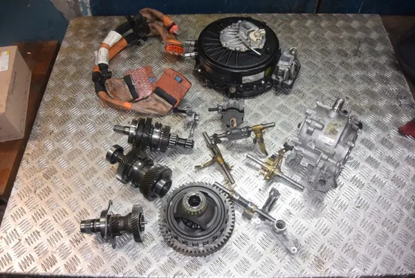 Käynnistysgeneraattori OEM 212000-0141 Renault 1.6 image 2