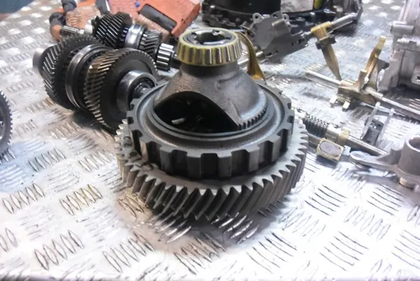 Käynnistysgeneraattori OEM 212000-0141 Renault 1.6 image 6