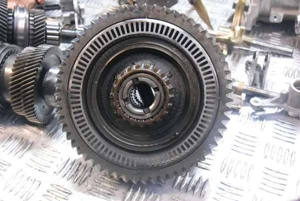 Käynnistysgeneraattori OEM 212000-0141 Renault 1.6 image 9