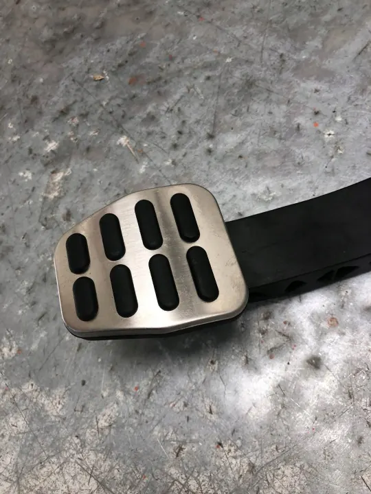 Pedal da embraiagem OEM 1K1721321D - Volkswagen OE usado image 3