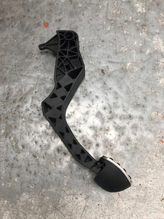 Pedal da embraiagem OEM 1K1721321D - Volkswagen OE usado image 5