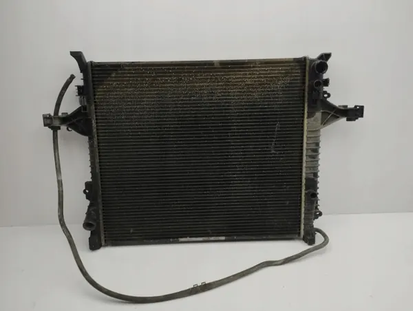 Radiateur d'eau Volvo XC90 2005 OEM AMD134878 image 2