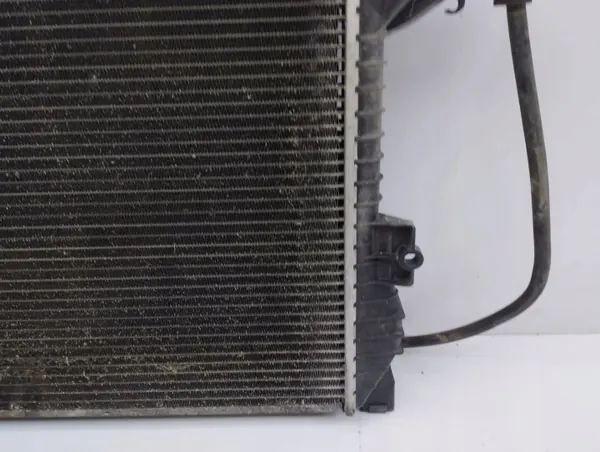 Radiateur d'eau Volvo XC90 2005 OEM AMD134878 image 4