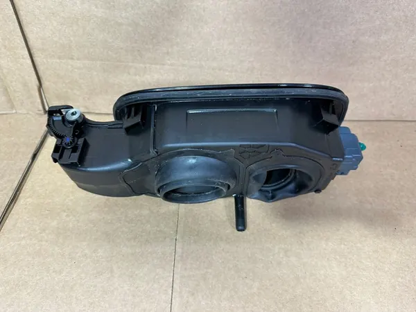 Bränsletanklock Mercedes C-Klass W205 DE Kombi C040 image 5