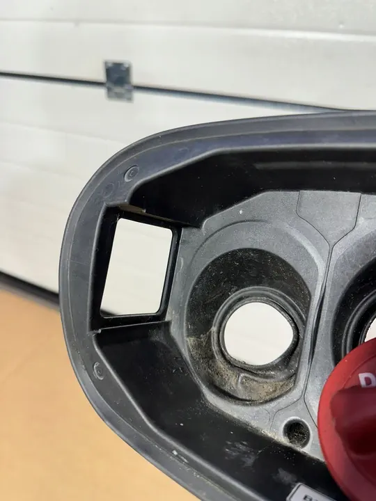 Bränsletanklock Mercedes C-Klass W205 DE Kombi C040 image 7