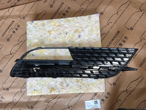 Grille de pare-chocs avant gauche AUDI A5 8T OEM 8T0807681H image 3