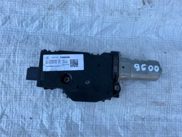 Mercedes AMG GT Katto Moottori OEM a2909069600 image 2