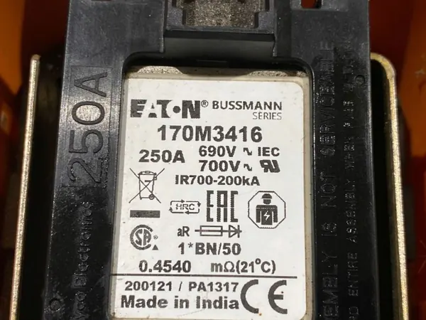 Zekering OEM 170M3416 250A - Gebruikt Land Rover Onderdeel image 4