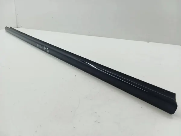 Mercedes-Benz CLC Coupé raamrubber OEM AMD109806 image 3