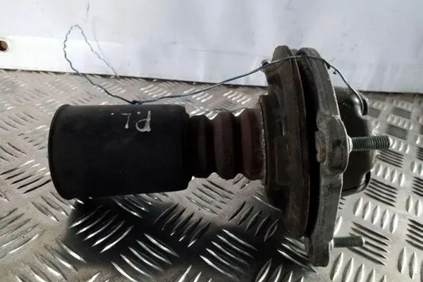 AUDI A6 Karossdelar 2.0L Diesel 8E0412377C image 2