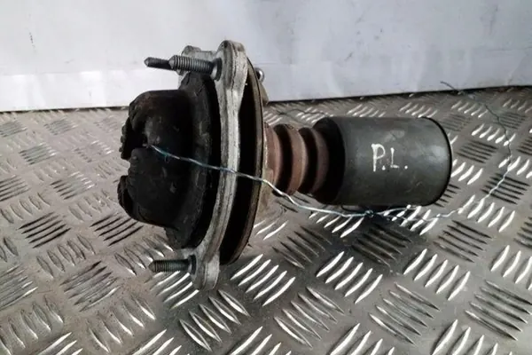 AUDI A6 Karossdelar 2.0L Diesel 8E0412377C image 3