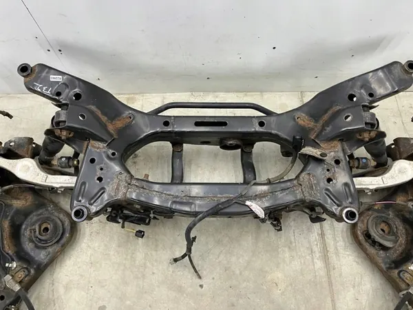 Trave di sospensione Nissan X-Trail III T32 Rogue 4x4 13-21r. image 5