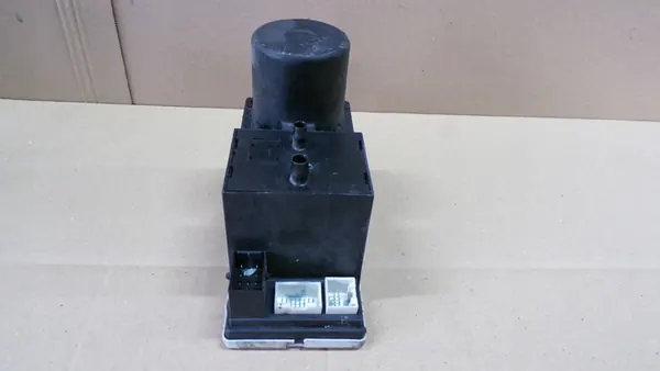 AUDI A4 B5 Bomba de Fechadura Central 8D0862257C image 2