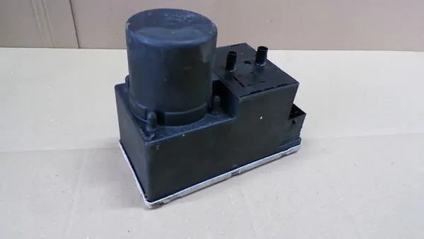 AUDI A4 B5 Bomba de Fechadura Central 8D0862257C image 3