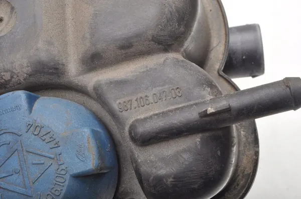 Porsche Boxster 987 3.4 Expansietank 98710604703 image 6