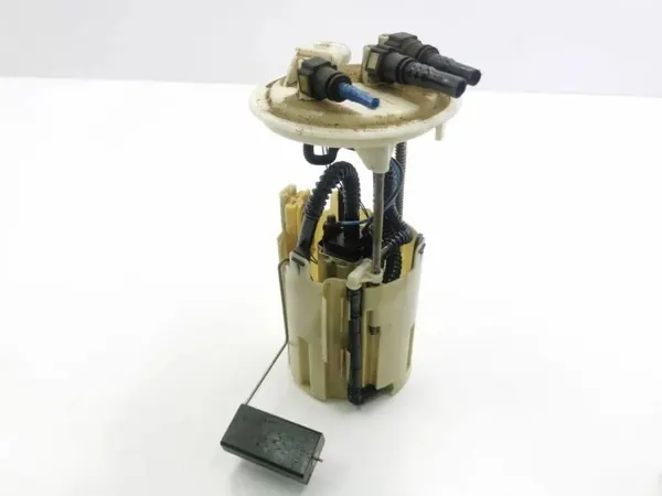 Bomba de combustível Mercedes-Benz OEM 0580303022 - Usada image 2