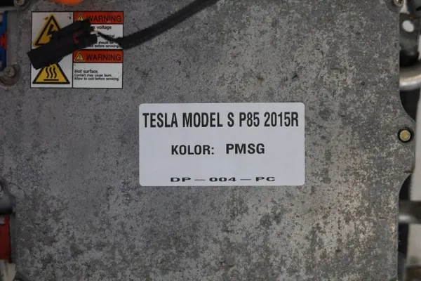 Módulo Controlador Voltaje Tesla OEM 1028665-00-B image 5