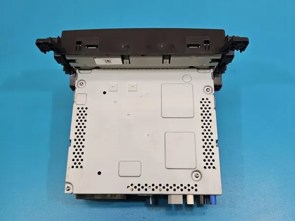 Jeep Cherokee Fabriksradio OEM P05091377AE image 10