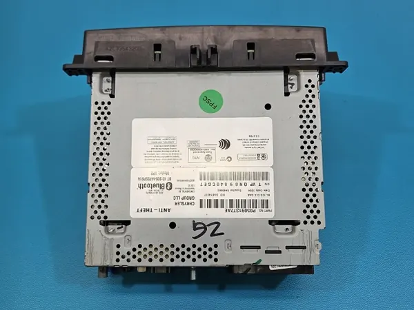 Jeep Cherokee Fabriksradio OEM P05091377AE image 4