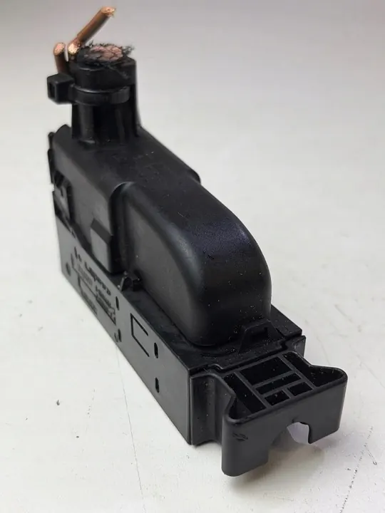 ABS Pumpenstecker Mercedes W211 E-Klasse image 2