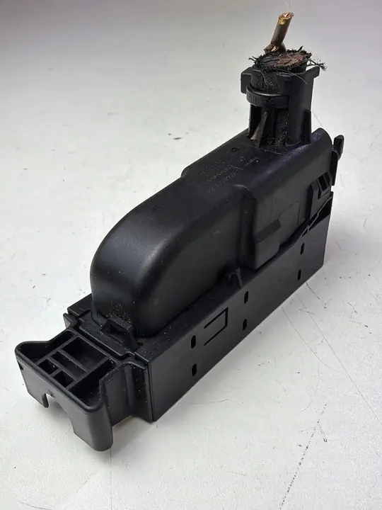 ABS Pumpenstecker Mercedes W211 E-Klasse image 3